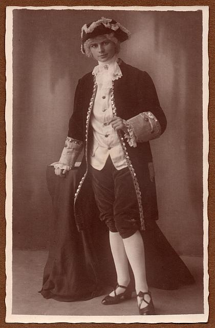 C-1924-Album 01-288-007 b