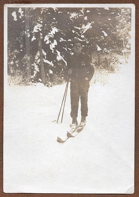 C-1924-Album 01-288-014 d