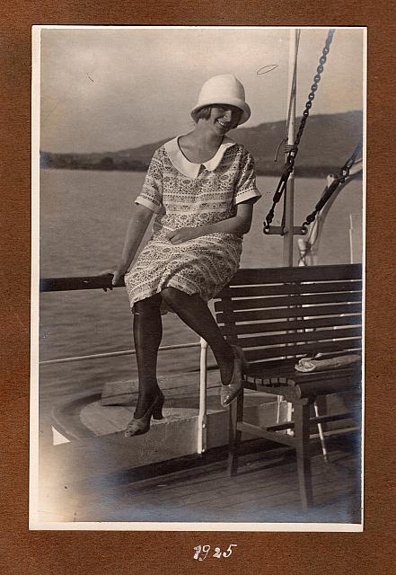 C-1924-Album 01-288-016 a