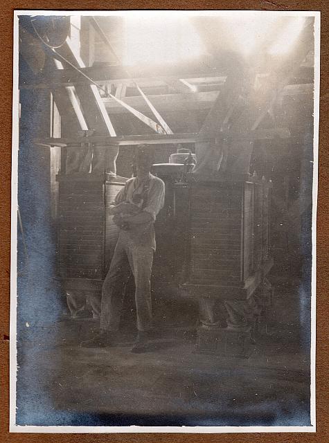 C-1924-Album 01-288-019 c