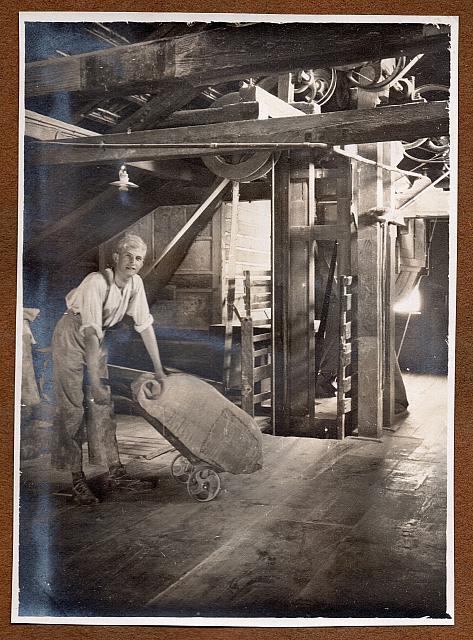 C-1924-Album 01-288-019 d