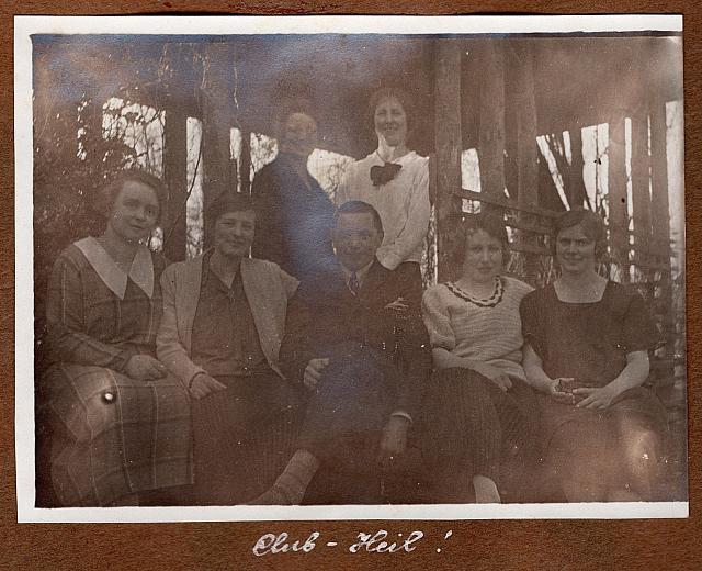 C-1924-Album 01-288-020 a