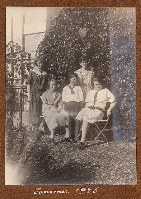 C-1924-Album 01-288-022 c