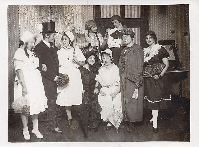 C-1924-Album 01-288-026 e