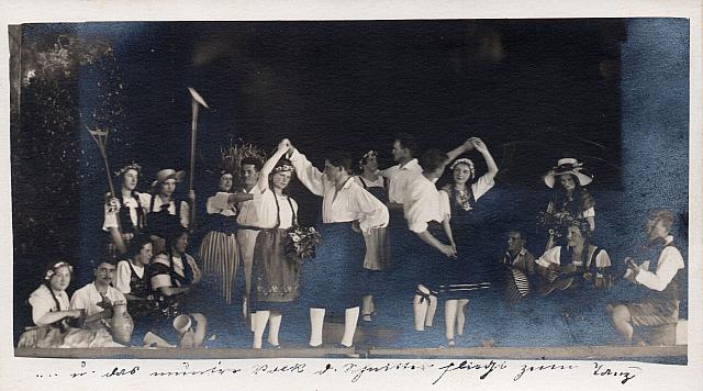 C-1924-Album 01-288-028 c