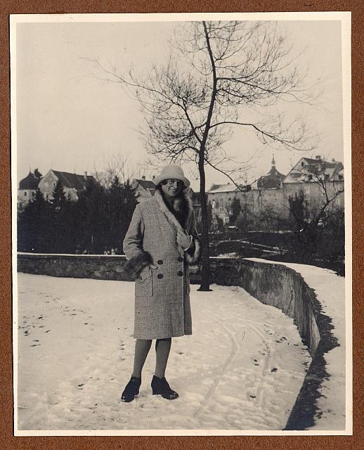 C-1924-Album 01-288-041 c