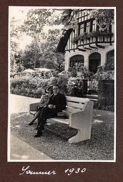 C-1927-30-Album 02-284-009 a