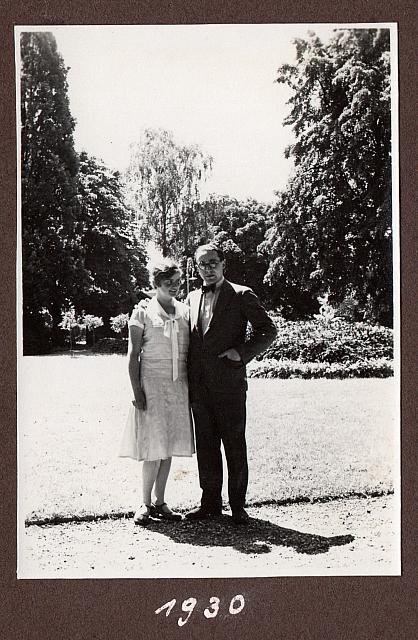 C-1927-30-Album 02-284-011 b