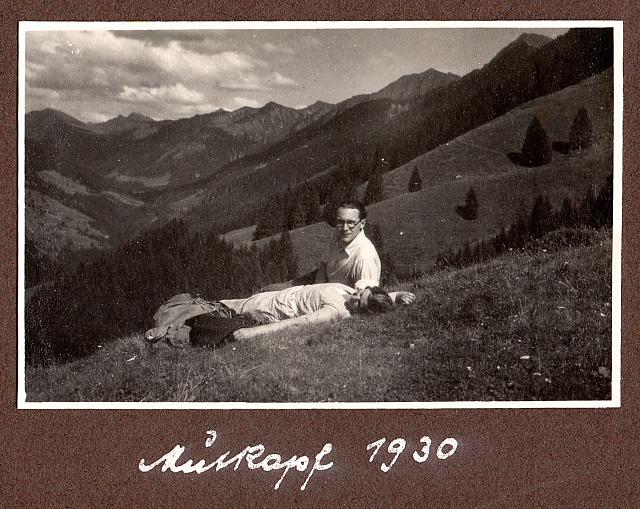 C-1927-30-Album 02-284-012 b