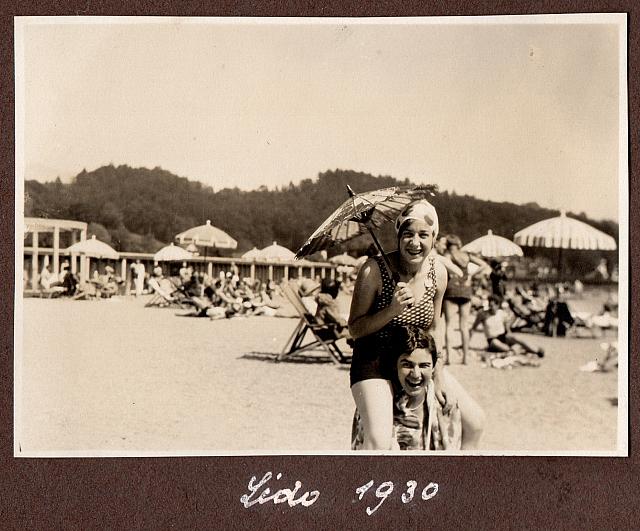 C-1927-30-Album 02-284-015 b
