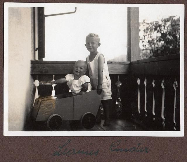 C-1927-30-Album 02-284-020 b