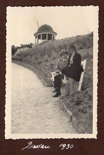 C-1927-30-Album 02-284-026 a