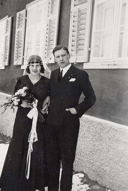 C-1927-30-Album 02-284-032 b