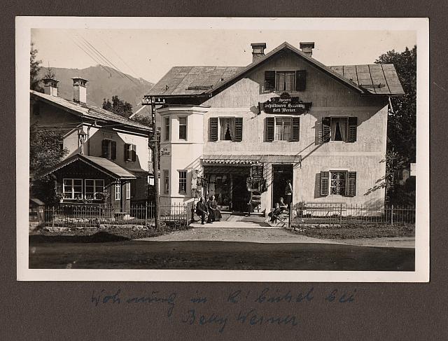 C-1932-33-Album 04-285-022