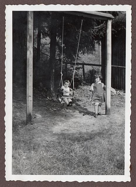 C-1936-00-Album 06-287-004 b