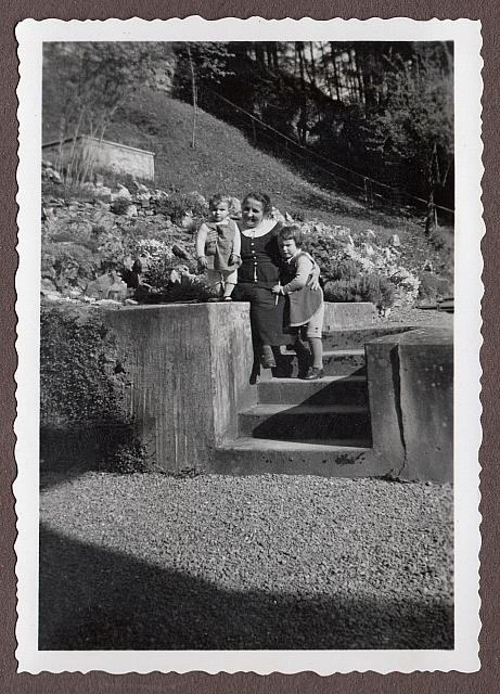 C-1936-00-Album 06-287-005 c