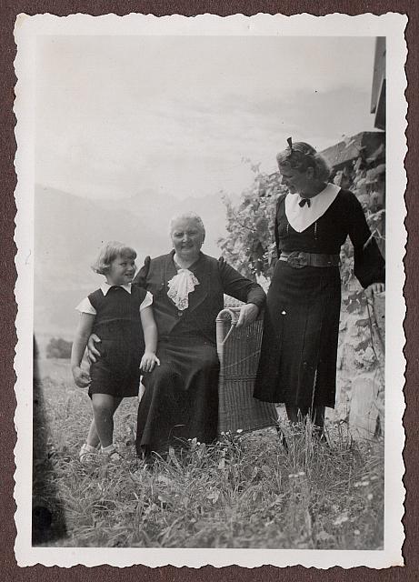 C-1936-00-Album 06-287-006 b