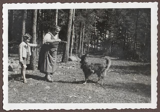 C-1936-00-Album 06-287-021 d