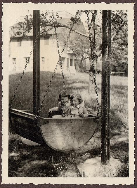 C-1936-00-Album 06-287-022 a