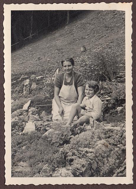 C-1936-00-Album 06-287-023 c