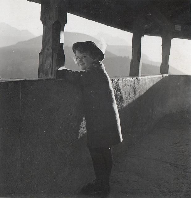 C-1936-00-Album 06-287-026 f