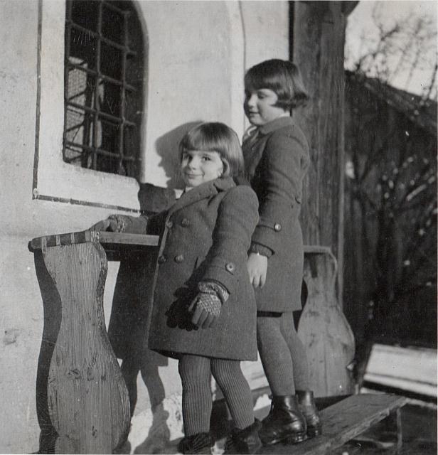 C-1936-00-Album 06-287-027 c