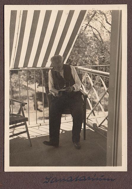 C-1936-00-Album 06-287-029 b