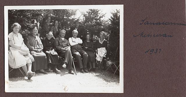 C-1936-00-Album 06-287-029 d