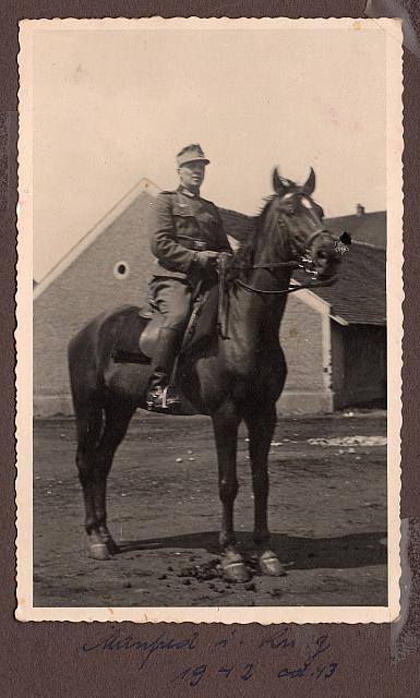 C-1936-00-Album 06-287-033 a