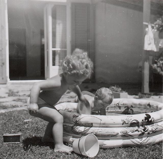 Album 10 002 C-1957-292 c