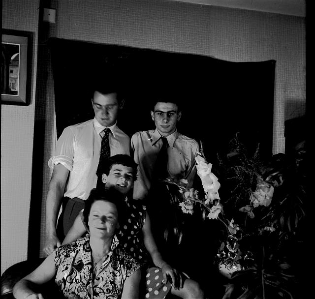 Papi-1952-Winter 52,53 03A (18)