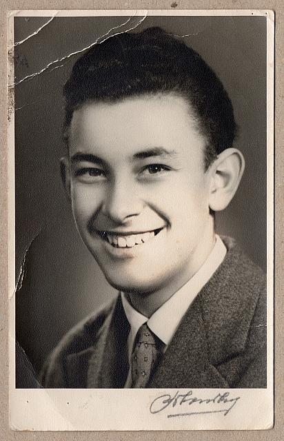 C-1934-Grossm Elle-298-007 Manfred