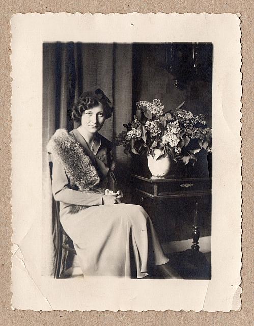 C-1934-Grossm Elle-298-021