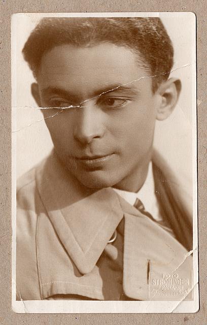 C-1934-Grossm Elle-298-025