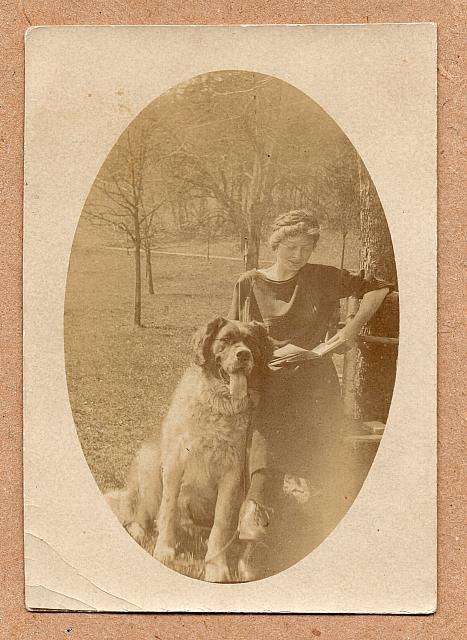 C-1934-Grossm Elle-298-044