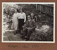 C-1924-Album 01-288-049 c