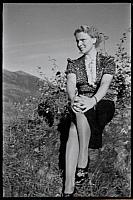 C-1924-Album 01-288-049 d