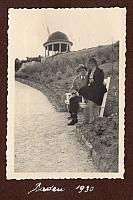 C-1927-30-Album 02-284-026 a