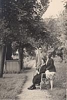 C-1931-00-Album 03-286-019 b