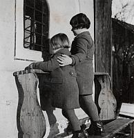 C-1936-00-Album 06-287-027 b