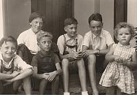 Album 10 003 C-1957-292 e