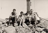 Album 10 004 C-1957-292 c