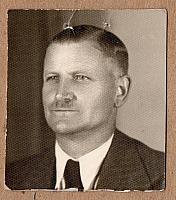 C-1934-Grossm Elle-298-038